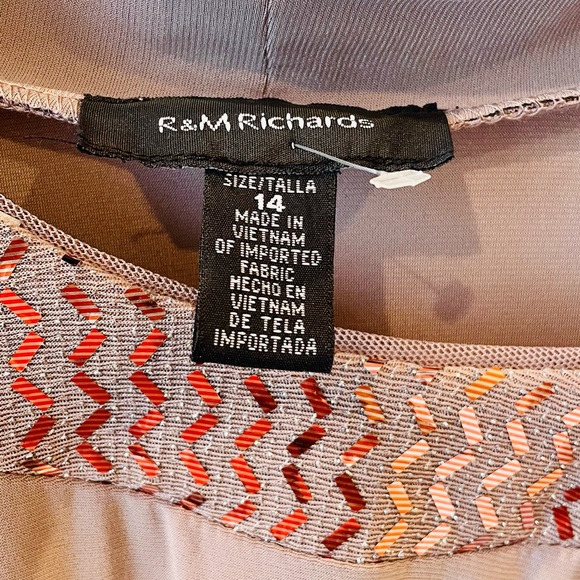 2 Piece Chevron Print Metallic Detail Jacket Dress. - Picture 6 of 6